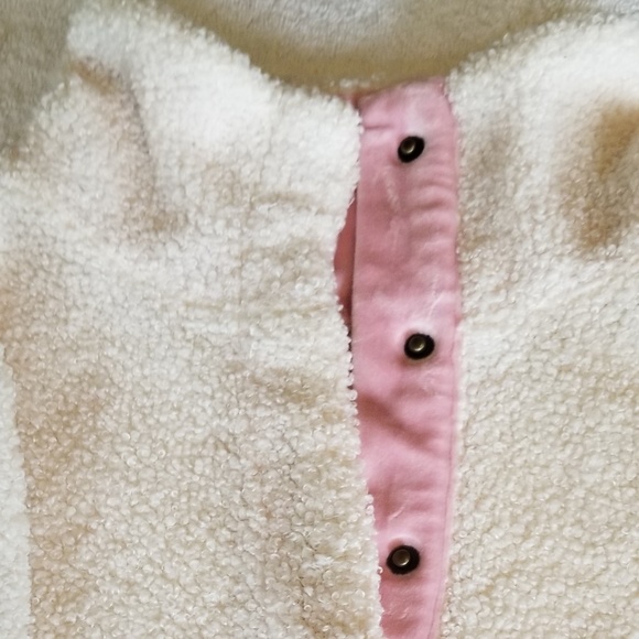 Pink/Off White with pockets pull over top.. EUC - Picture 3 of 7